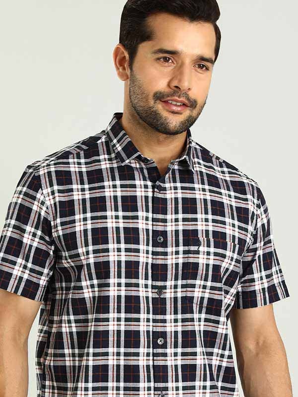Indian Terrain Men's Regular Fit Half Sleeve Checkered Navy Shirt